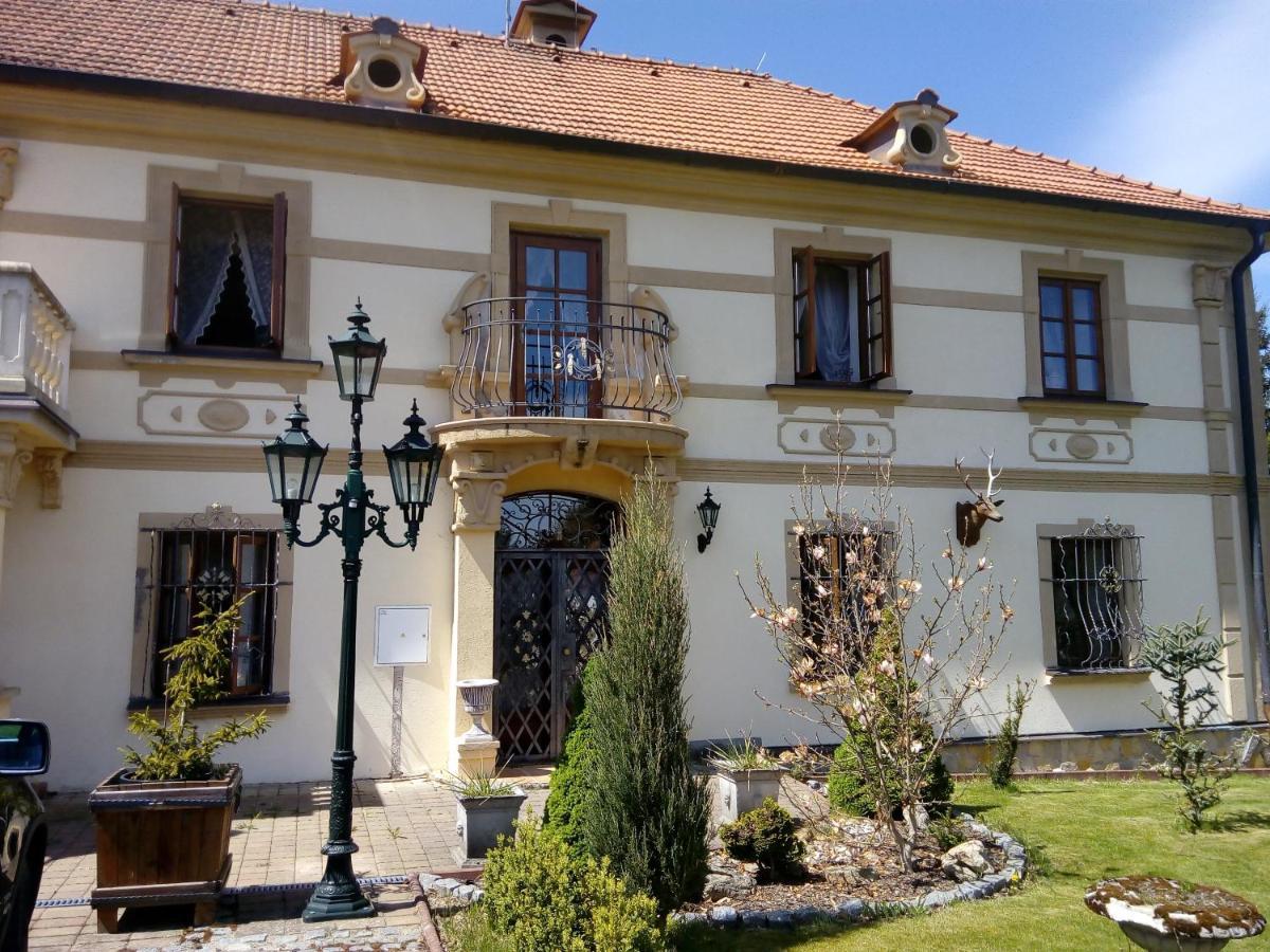 Zamecek Zdiky - Zamecky Apartman Bujanov Kültér fotó