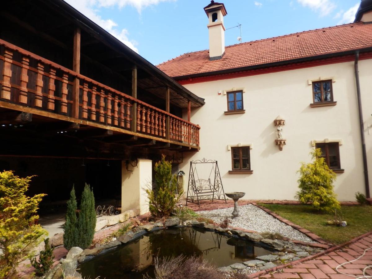 Zamecek Zdiky - Zamecky Apartman Bujanov Kültér fotó