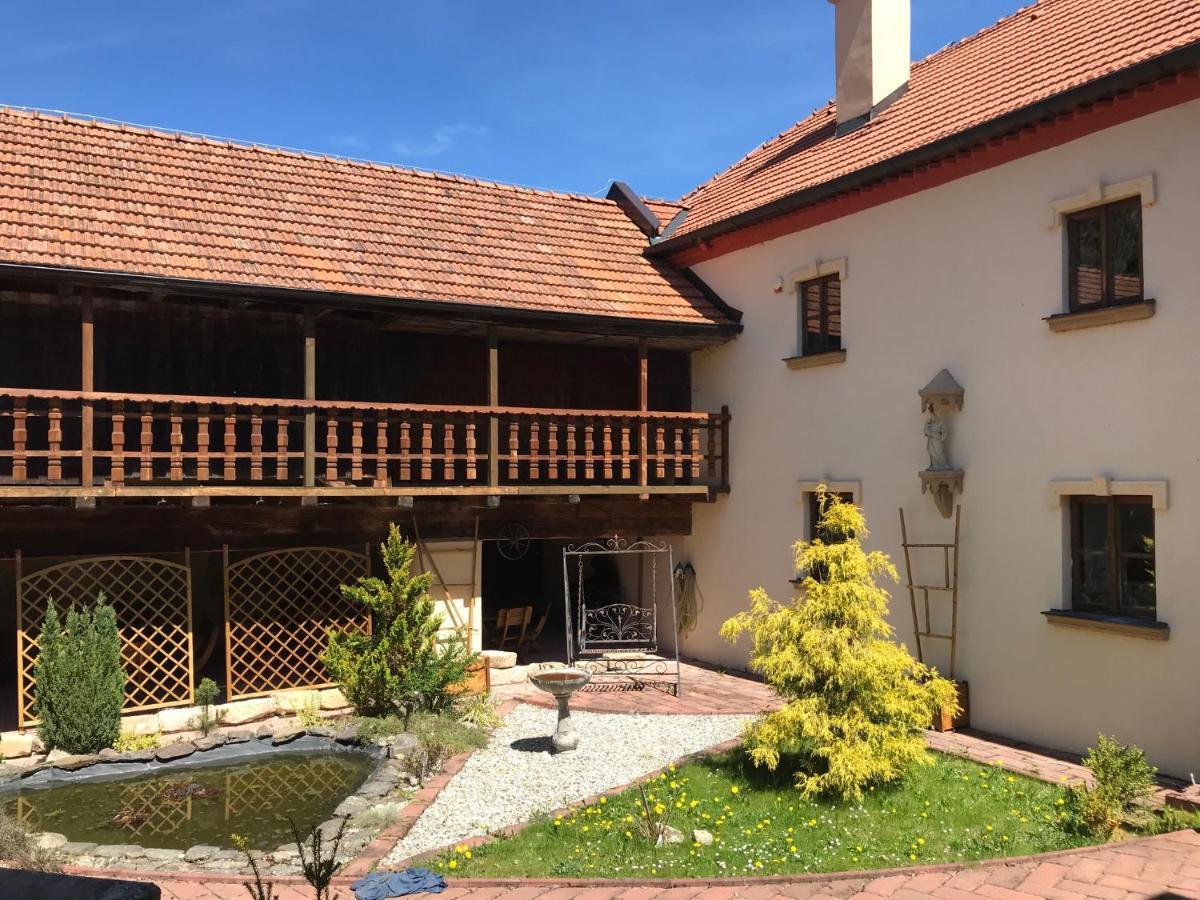 Zamecek Zdiky - Zamecky Apartman Bujanov Kültér fotó